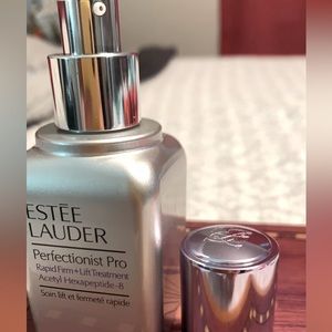 Full size 1.7 oz Estée Lauder serum